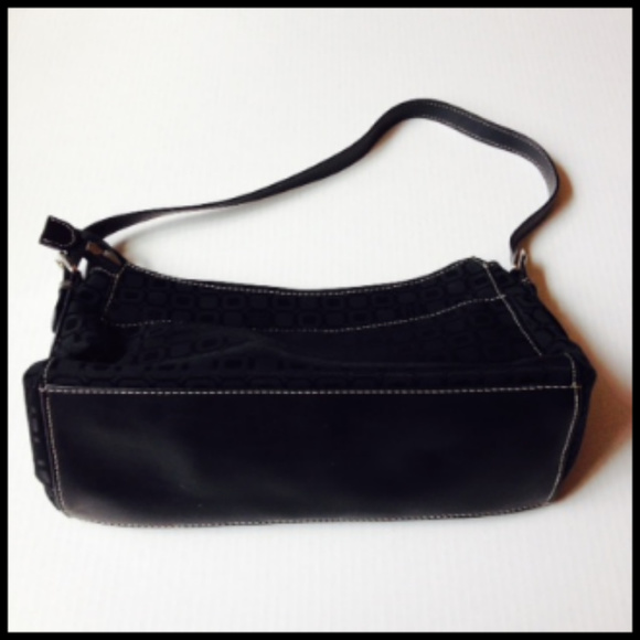 Liz & Co Black Purse - Picture 2 of 4